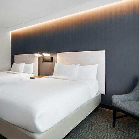 Отель Courtyard By Marriott Seattle Seatac Airport Экстерьер фото