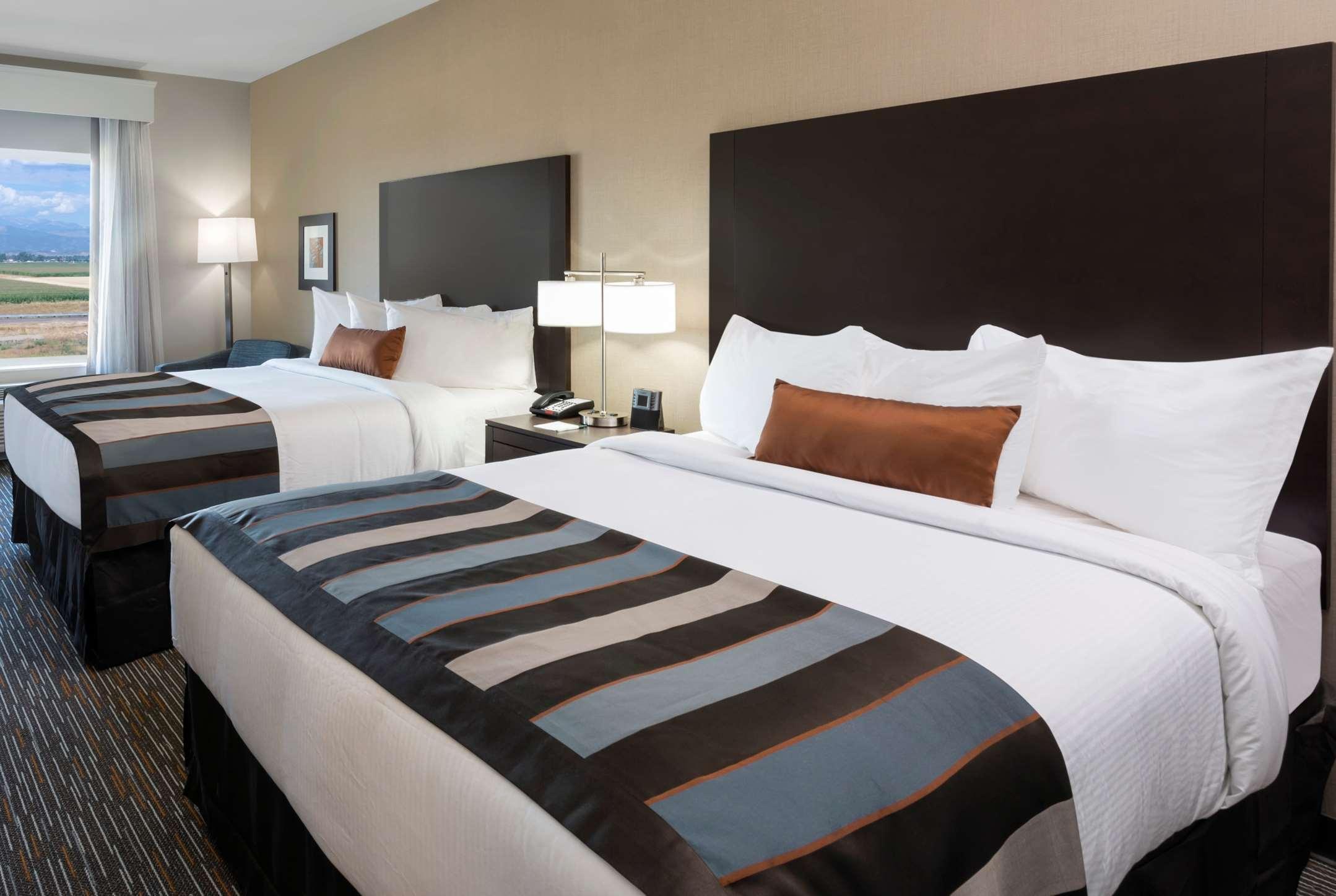 Отель Courtyard By Marriott Seattle Seatac Airport Экстерьер фото