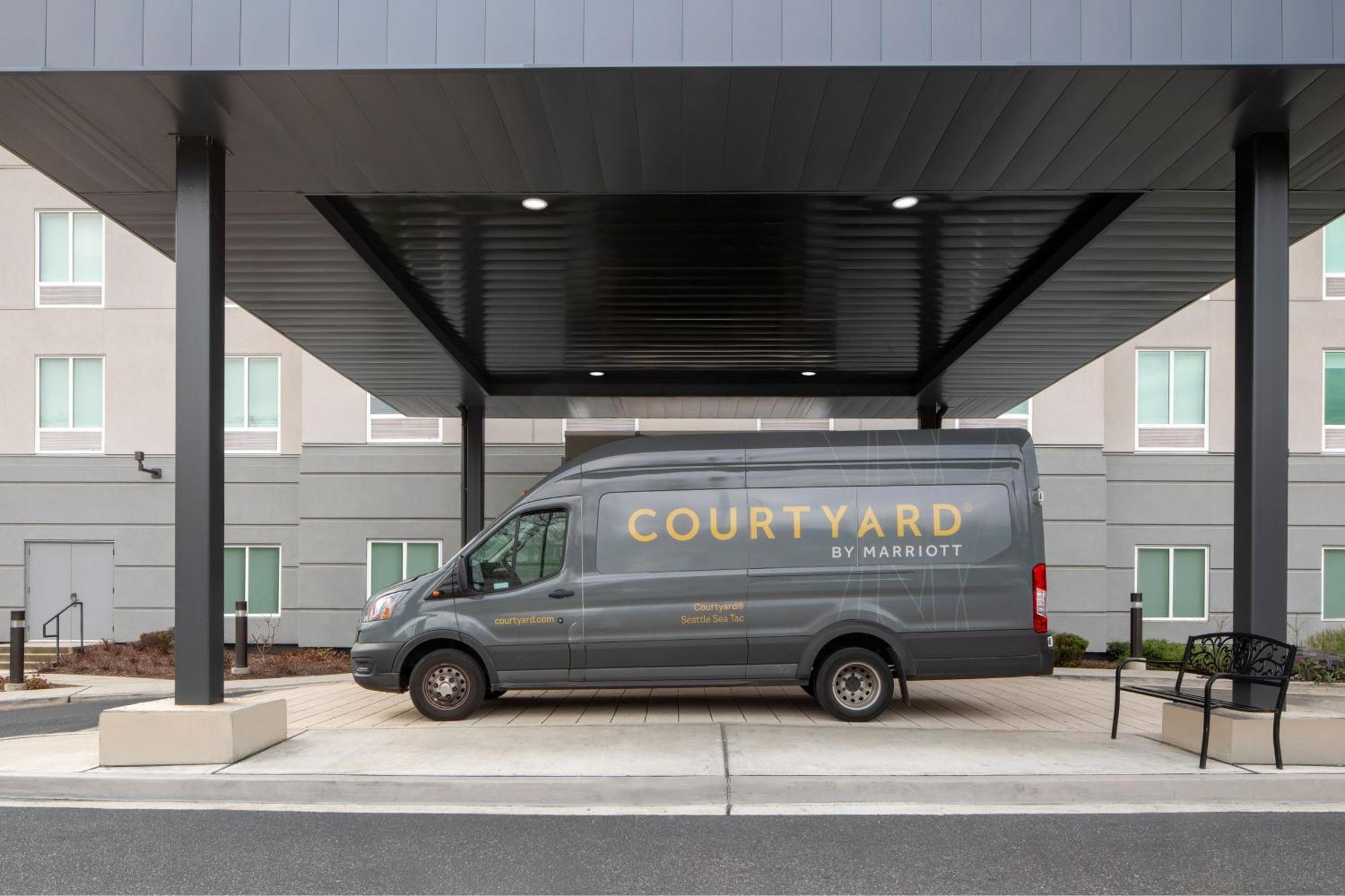 Отель Courtyard By Marriott Seattle Seatac Airport Экстерьер фото